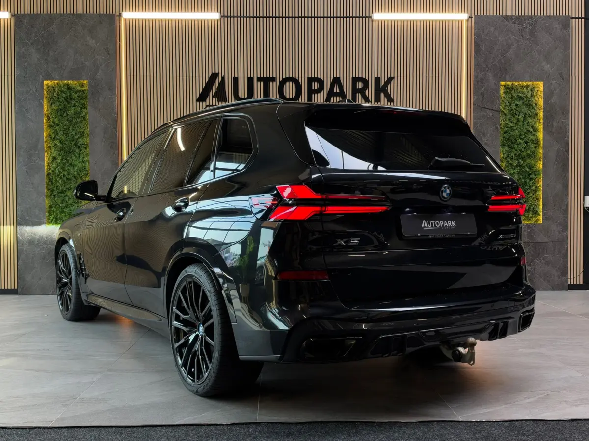 XDrive50e M-SPORT|PANO|H&K|SOFTCLOSE|HuD|360 CAMERA|MEMORY|KEYLESS|TREKHAAK|22INCH|489PK|BOMVOL!