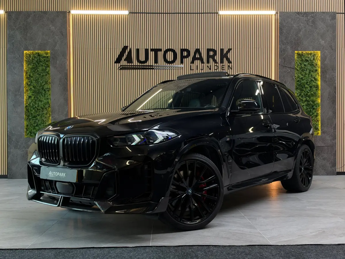 XDrive50e M-SPORT|PANO|H&K|SOFTCLOSE|HuD|360 CAMERA|MEMORY|KEYLESS|TREKHAAK|22INCH|489PK|BOMVOL!