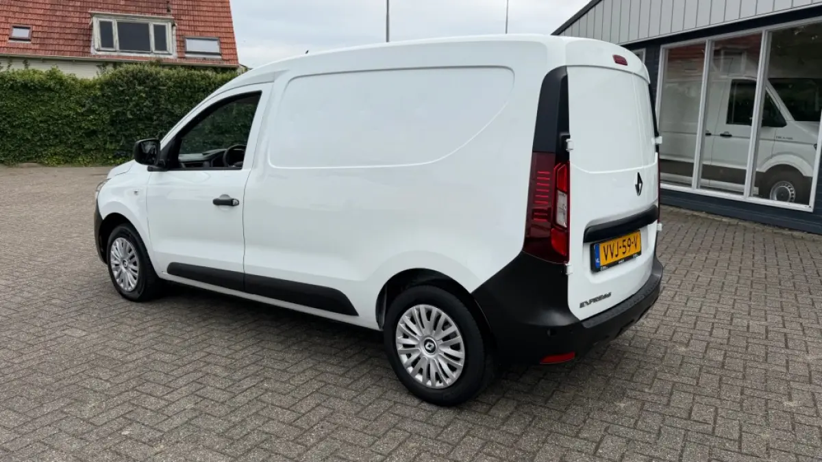1.5 DCI 55KW 75PK EURO 6 NAVIGATIE/ AIRCO/ CRUISE CONTROL/ PARKEERSENSOREN/ 100% DEALERONDERHOUDEN