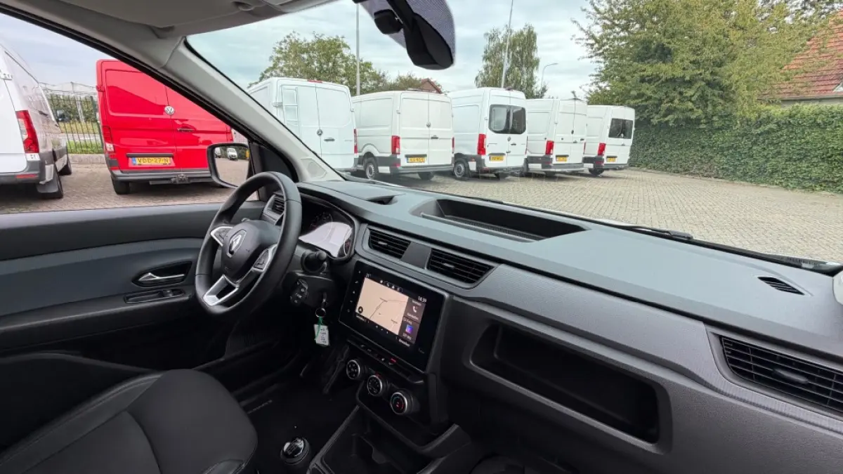 1.5 DCI 55KW 75PK EURO 6 NAVIGATIE/ AIRCO/ CRUISE CONTROL/ PARKEERSENSOREN/ 100% DEALERONDERHOUDEN