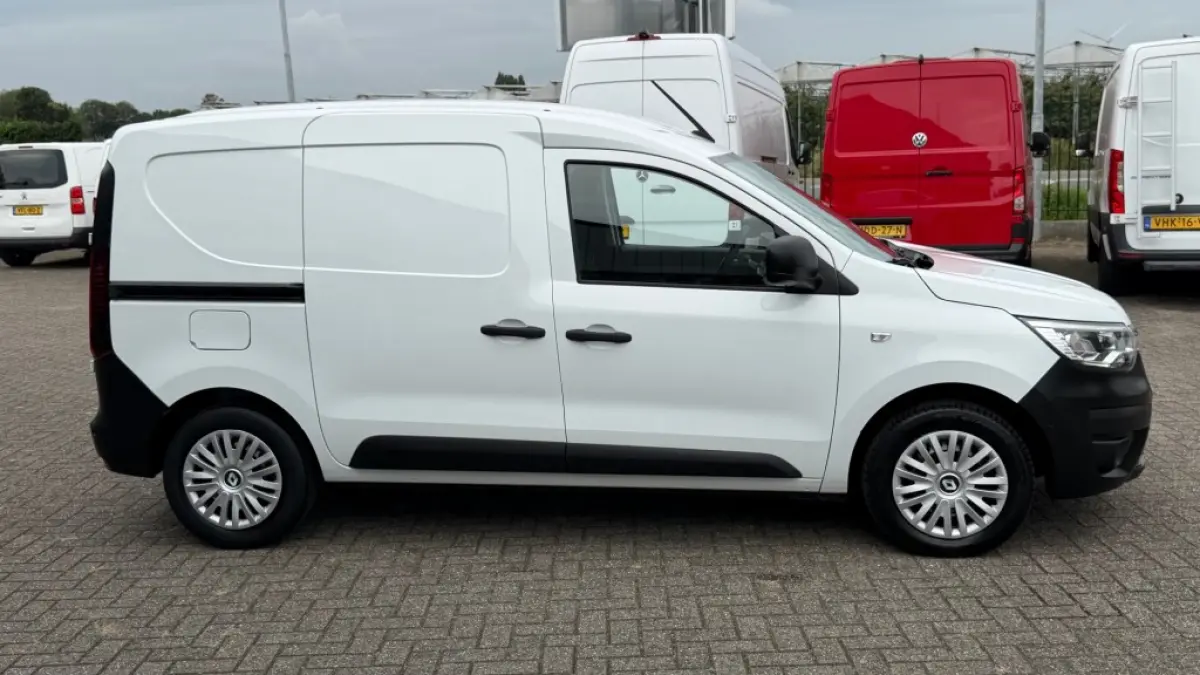 1.5 DCI 55KW 75PK EURO 6 NAVIGATIE/ AIRCO/ CRUISE CONTROL/ PARKEERSENSOREN/ 100% DEALERONDERHOUDEN