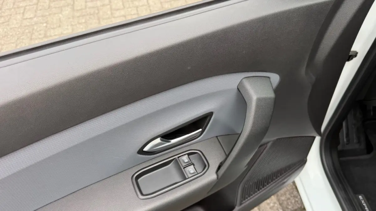 1.5 DCI 55KW 75PK EURO 6 NAVIGATIE/ AIRCO/ CRUISE CONTROL/ PARKEERSENSOREN/ 100% DEALERONDERHOUDEN