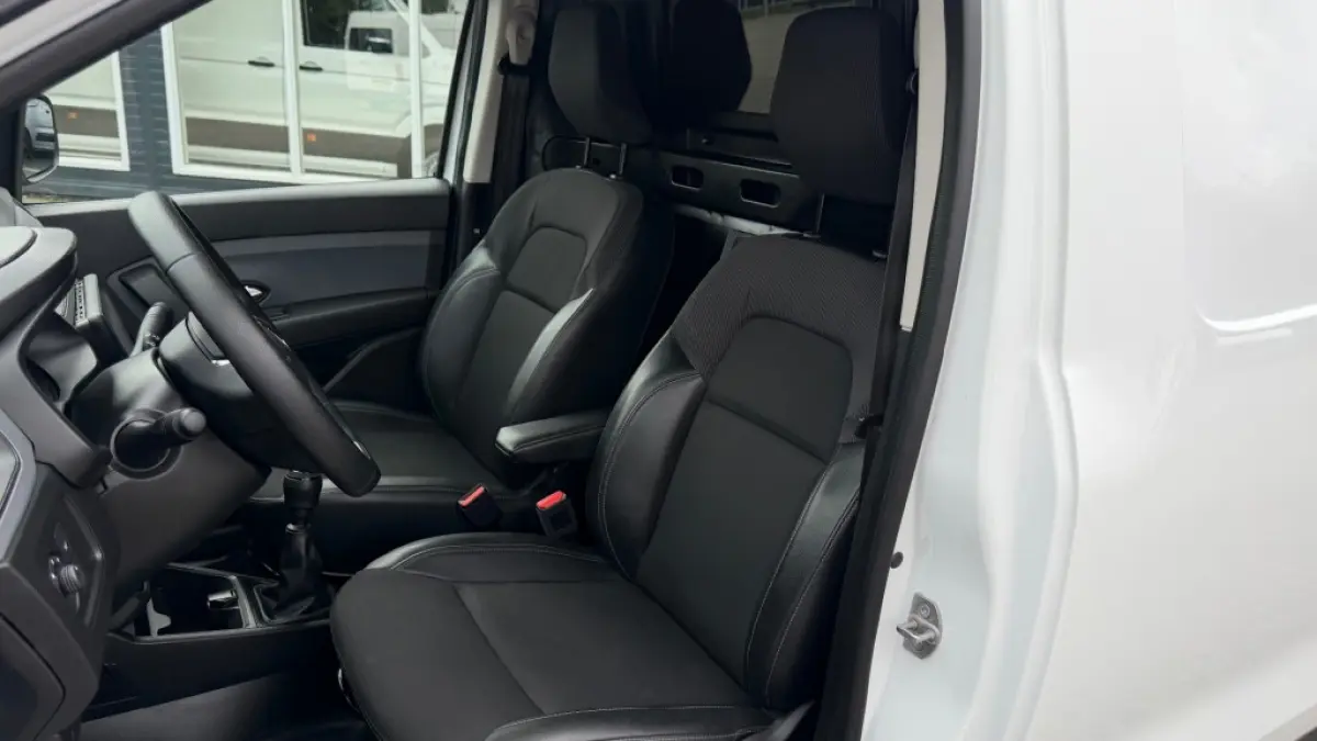 1.5 DCI 55KW 75PK EURO 6 NAVIGATIE/ AIRCO/ CRUISE CONTROL/ PARKEERSENSOREN/ 100% DEALERONDERHOUDEN