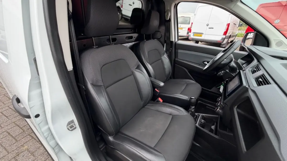 1.5 DCI 55KW 75PK EURO 6 NAVIGATIE/ AIRCO/ CRUISE CONTROL/ PARKEERSENSOREN/ 100% DEALERONDERHOUDEN