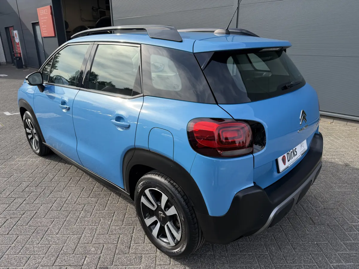 110pk Feel (Automatische Airco - Navigatie - Parkeersensoren - Apple Carplay - 16" Lichtmetalen velgen)