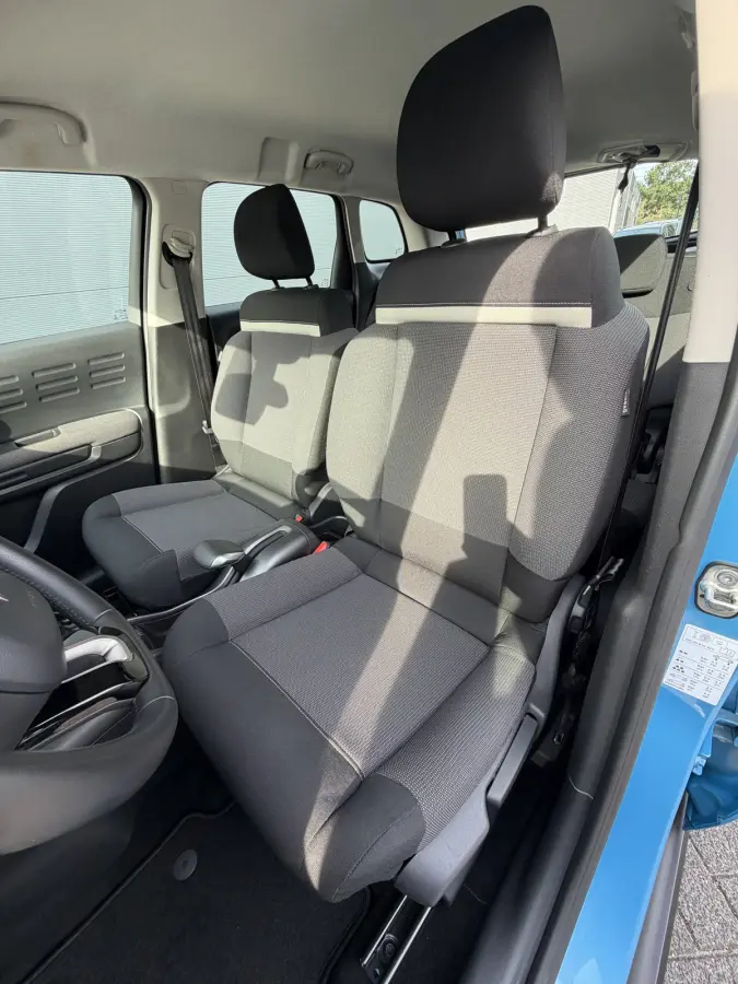 110pk Feel (Automatische Airco - Navigatie - Parkeersensoren - Apple Carplay - 16" Lichtmetalen velgen)