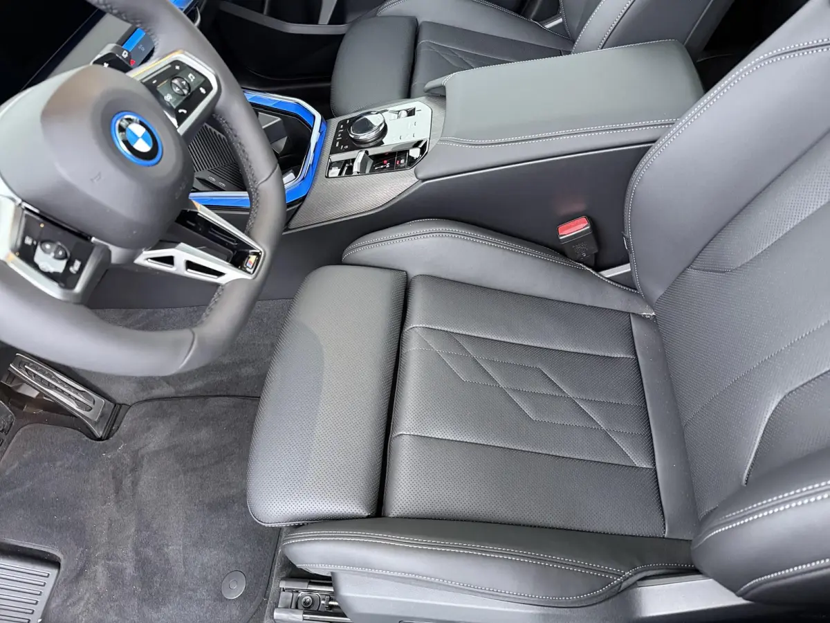 30e xDrive | M Sport Pro | Premium Pack |
