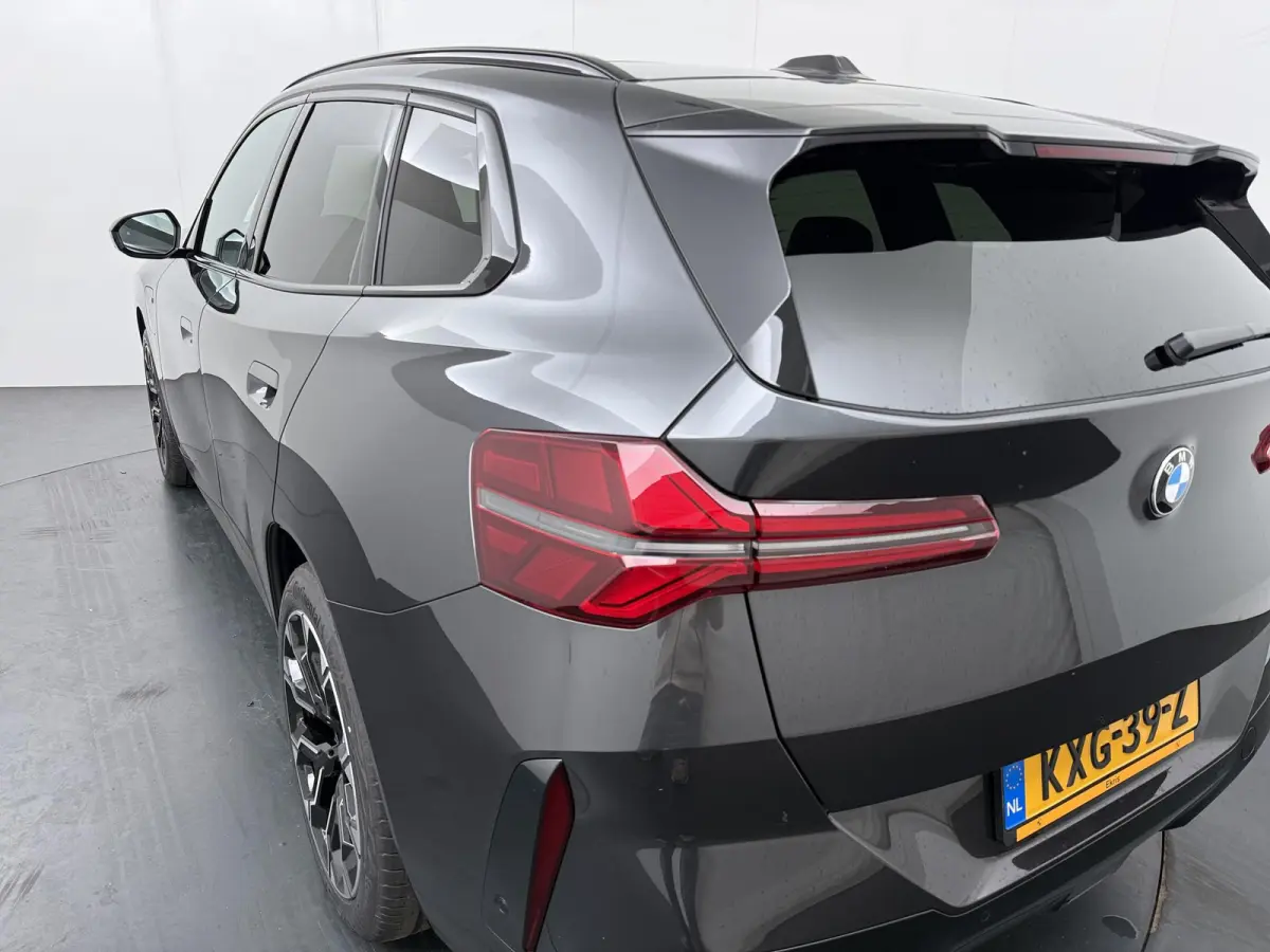 30e xDrive | M Sport Pro | Premium Pack |