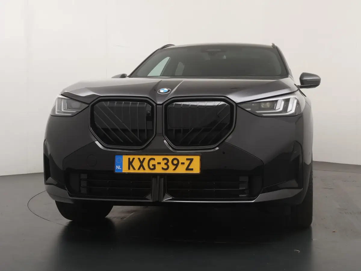 30e xDrive | M Sport Pro | Premium Pack |