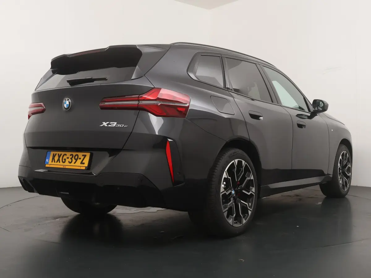 30e xDrive | M Sport Pro | Premium Pack |