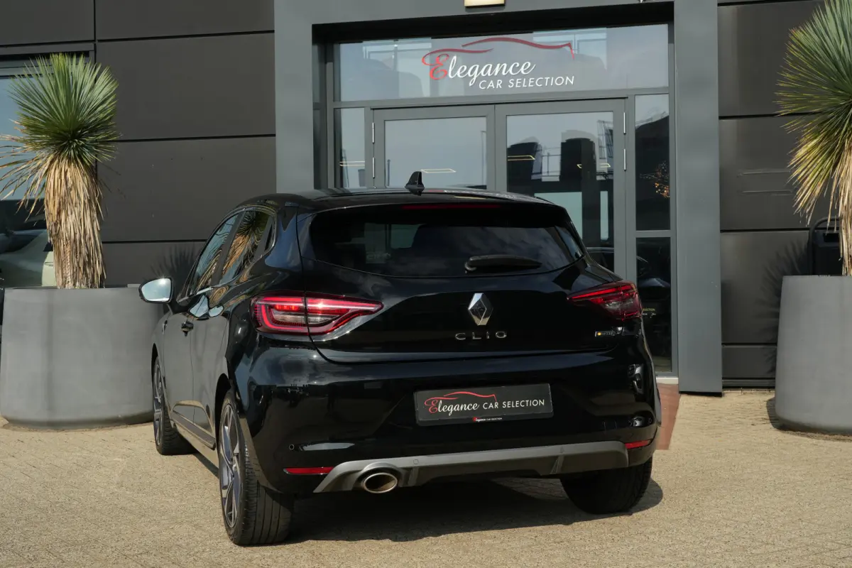 1.3 TCe R.S. Line | 131PK | Navigatie | Keyless entry/start | LED koplampen | Renault Clio 1.3 TCe R.S. Line 131 PK met 1.3-liter viercilinder benzinemotor, automatische 7-versnellingsbak, n