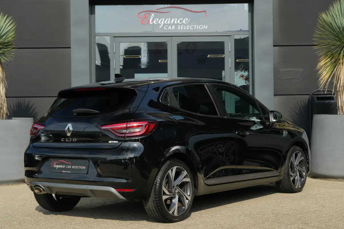 1.3 TCe R.S. Line | 131PK | Navigatie | Keyless entry/start | LED koplampen | Renault Clio 1.3 TCe R.S. Line 131 PK met 1.3-liter viercilinder benzinemotor, automatische 7-versnellingsbak, n