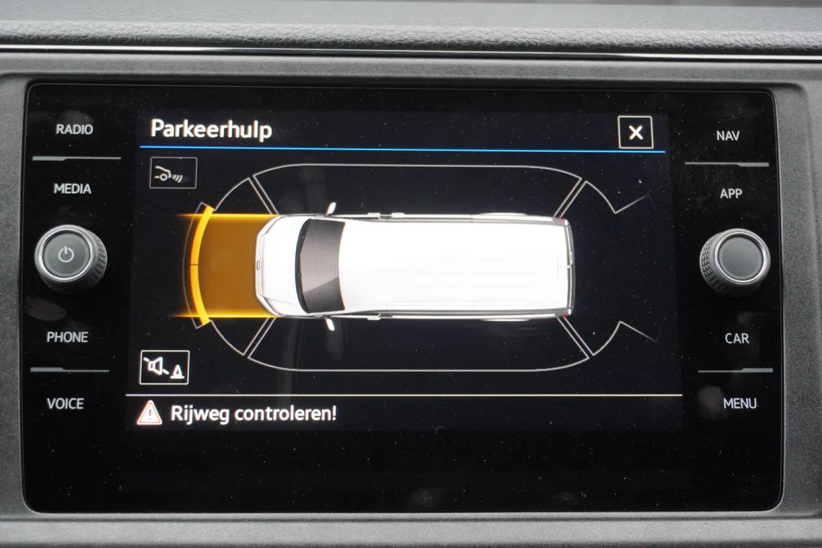 140pk Automaat L3H2 Navigatie LED ACC Cruise control Standkachel Stoelverwarming Camera Parkeersensoren Trekhaak