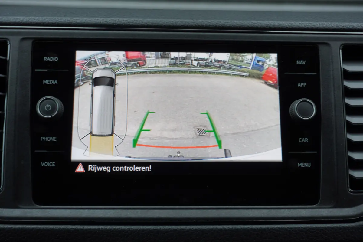 140pk Automaat L3H2 Navigatie LED ACC Cruise control Standkachel Stoelverwarming Camera Parkeersensoren Trekhaak