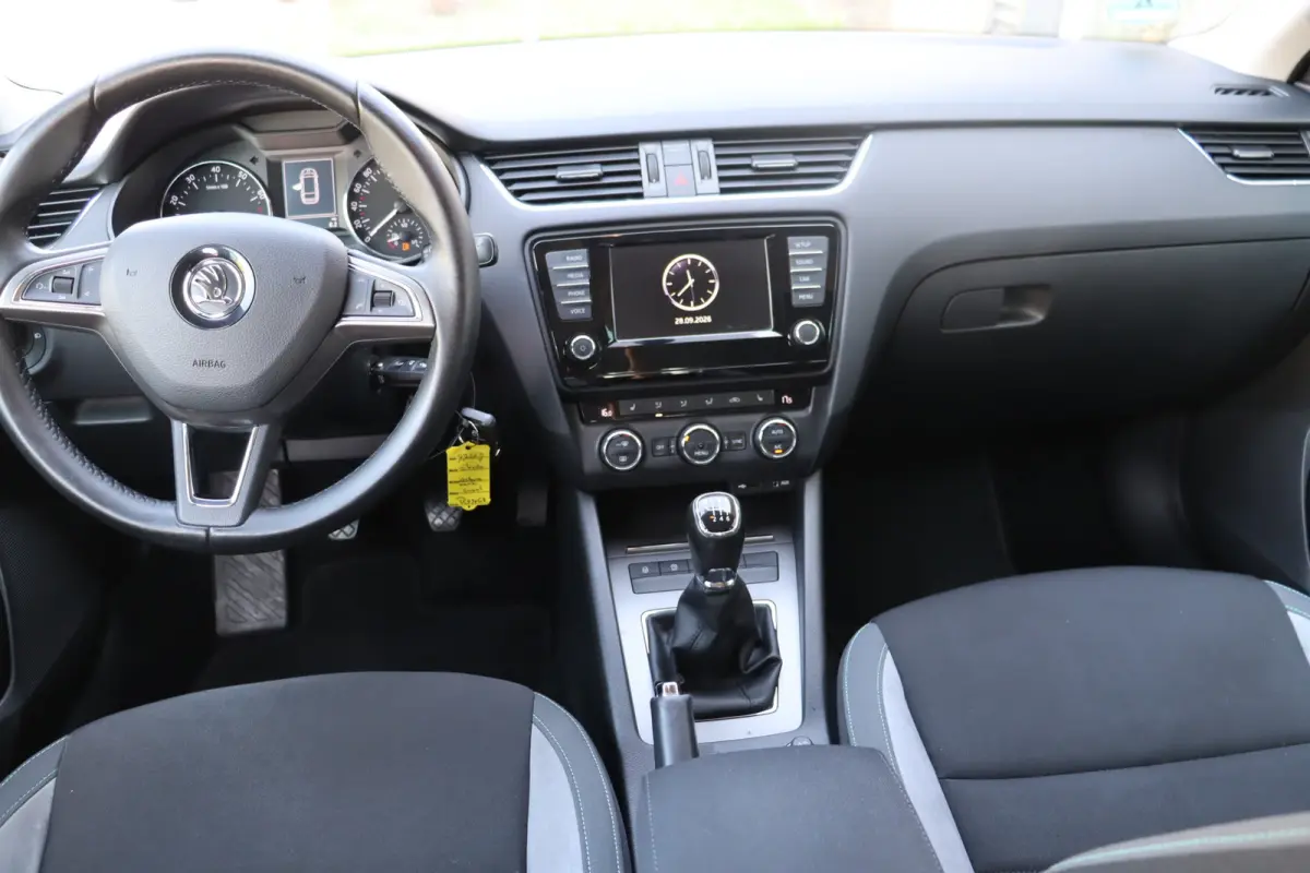 1.4 TSI Greentech Edition Businessline, Climate, Cruise, PDC A, Stoelverwarming, Prijs Is Rijklaar Inclusief 6 Maanden Garantie