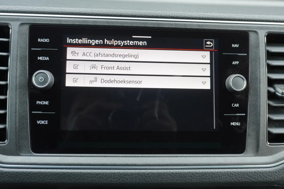 180pk L3H2/L2H2 Automaat LED ACC Apple Carplay Camera Parkeersensoren Cruise control Stoelverwarming
