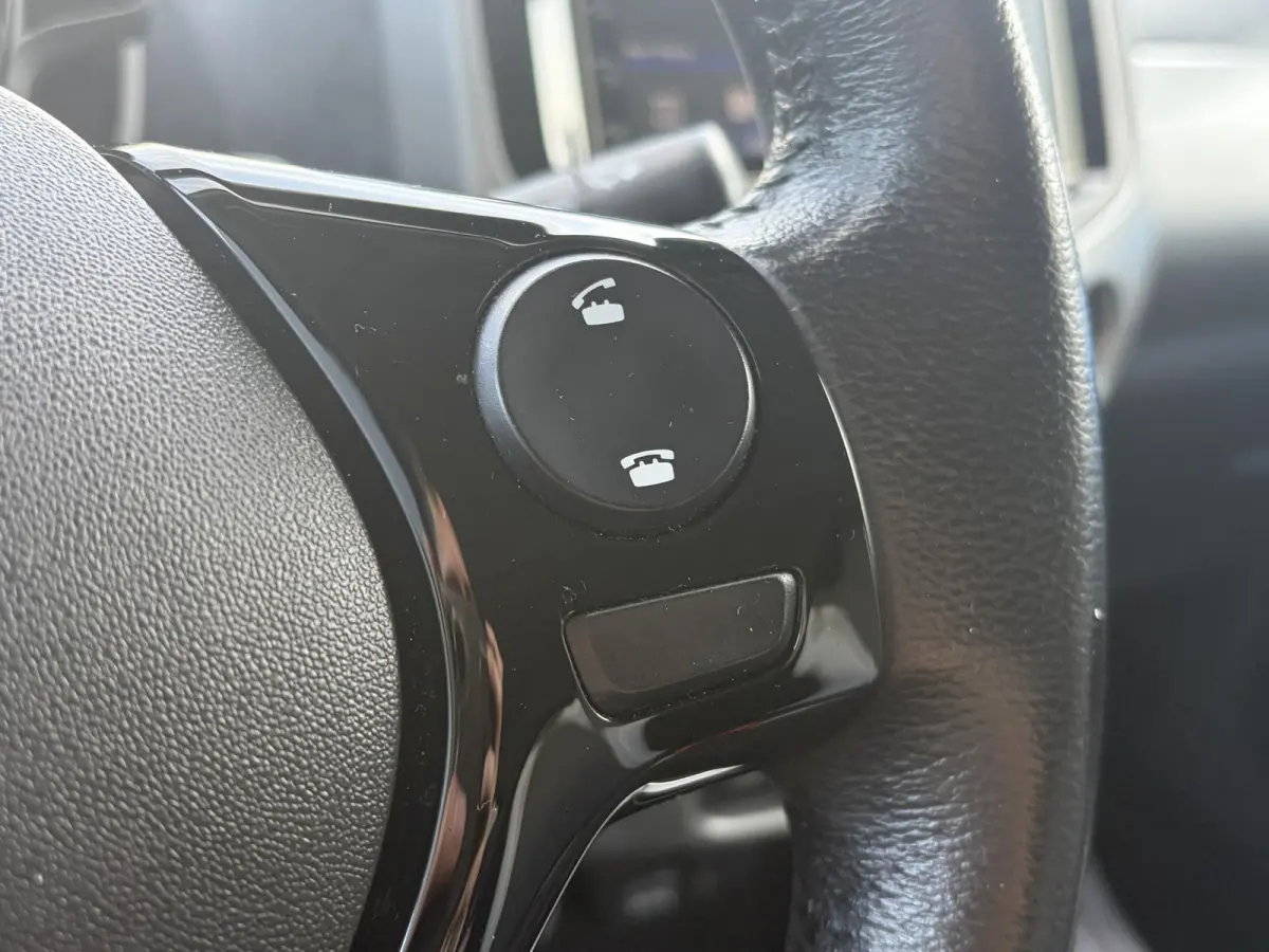 1.0 VVT-i x-play | Automaat | Airco | Apple Carplay | Achteruitrijcamera | Onderhouden | NAP | Mooie auto!!!