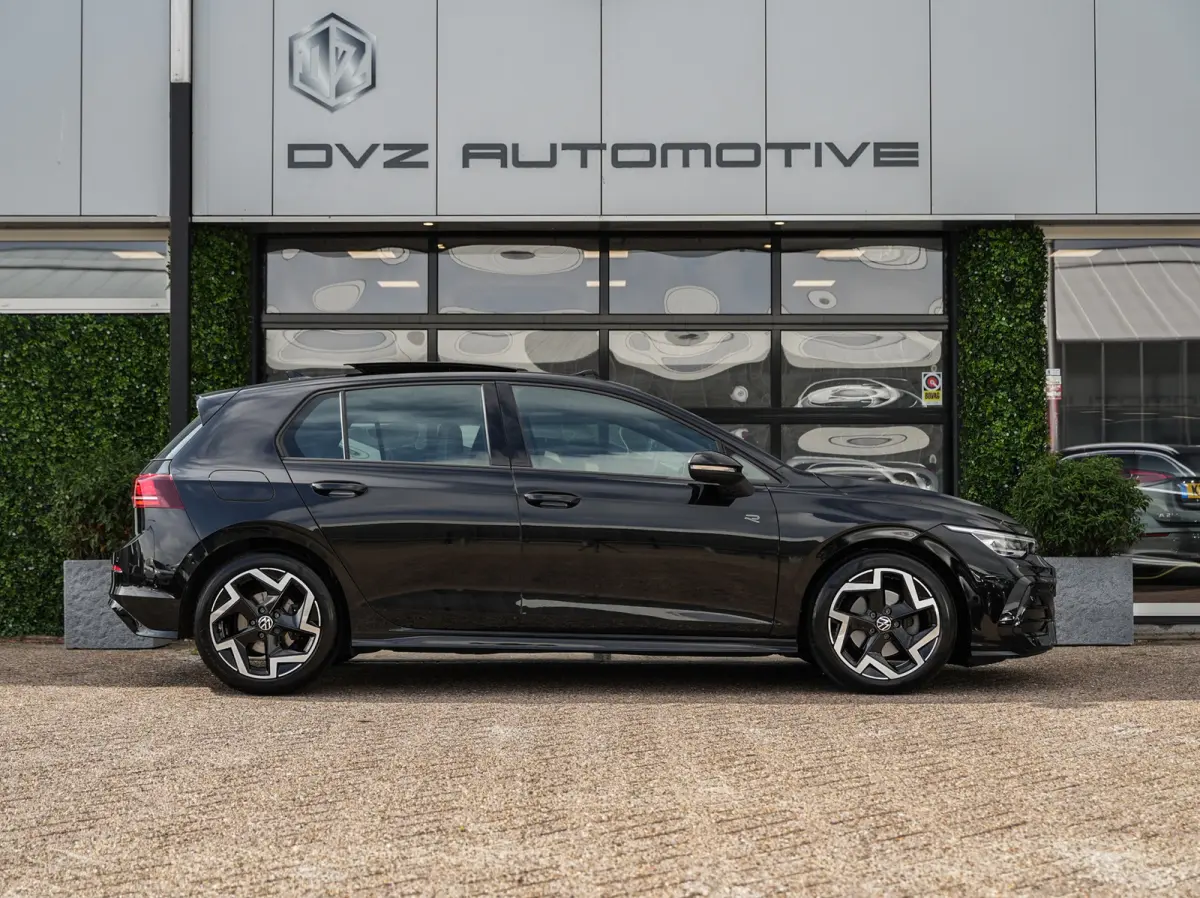 1.5 TSI R-Line Edition | Pano | Camera | Drive Assist | BTW