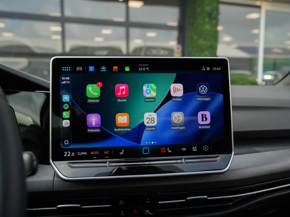 1.5 TSI R-Line Edition | Pano | Camera | Drive Assist | BTW