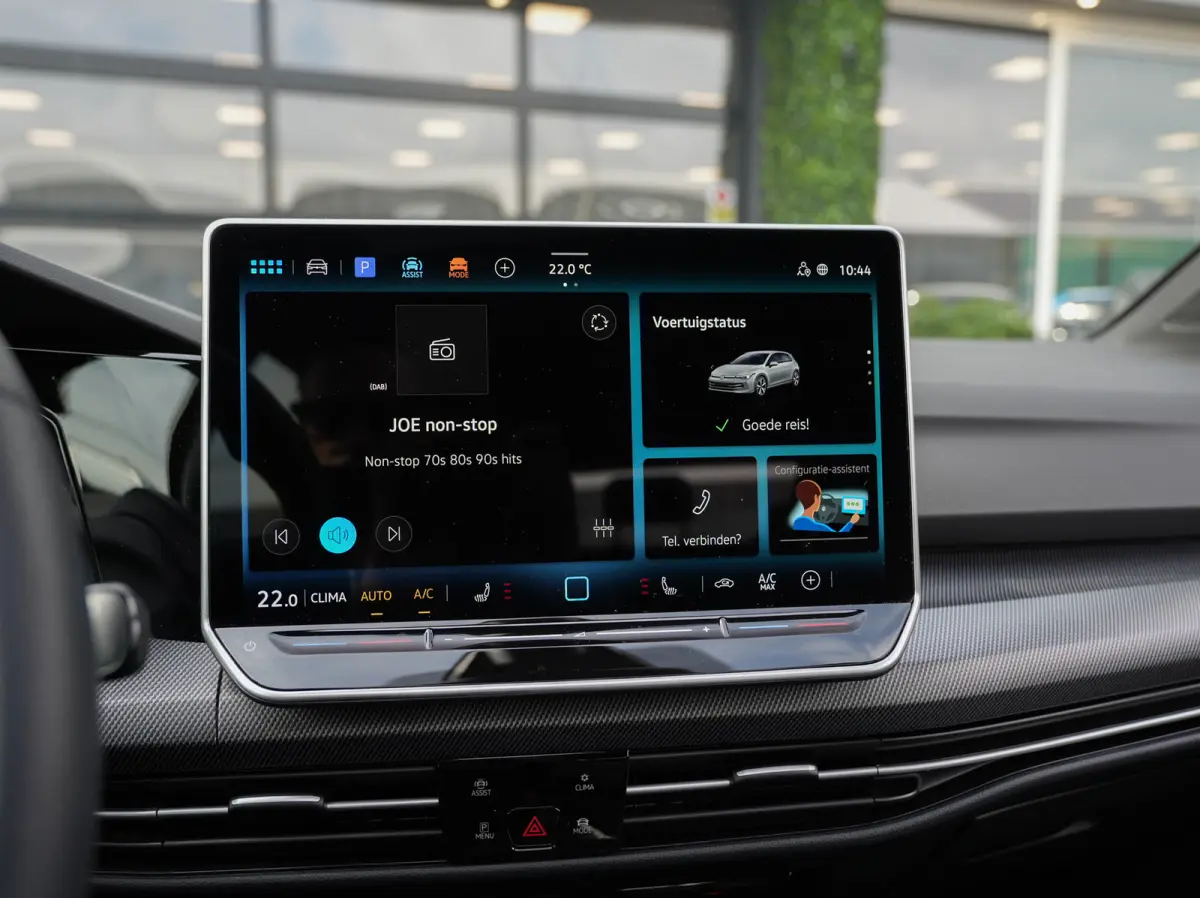 1.5 TSI R-Line Edition | Pano | Camera | Drive Assist | BTW