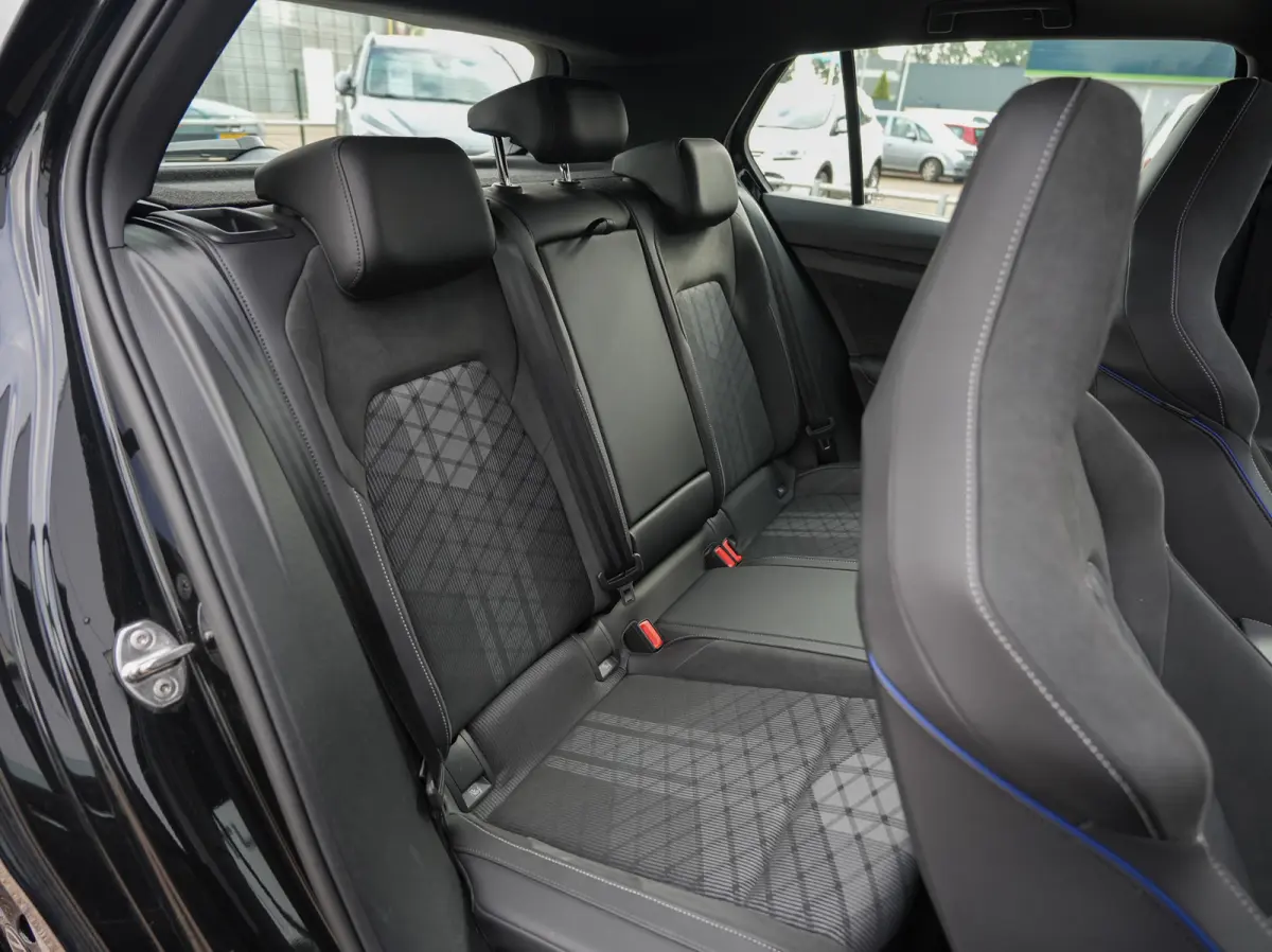1.5 TSI R-Line Edition | Pano | Camera | Drive Assist | BTW