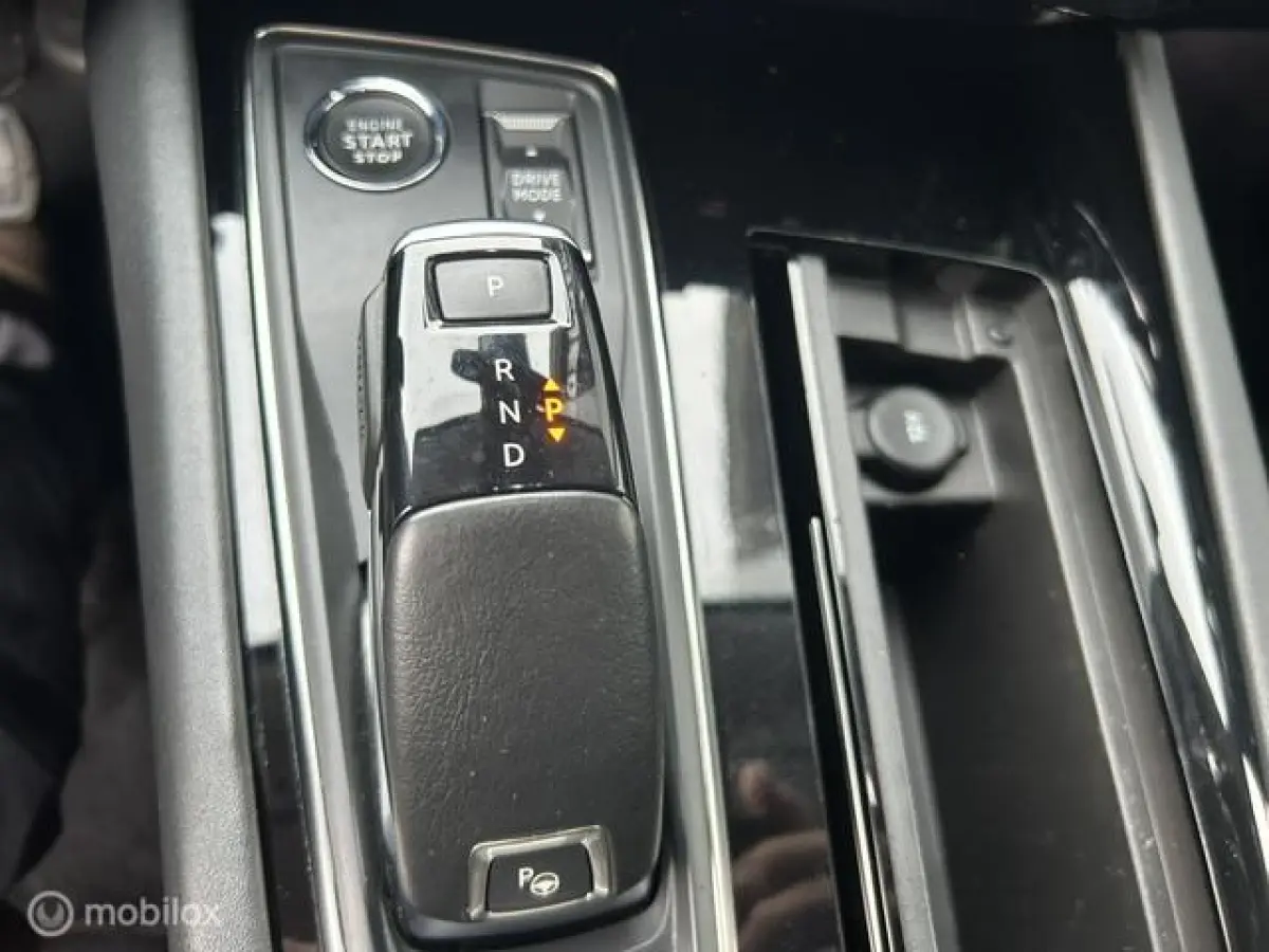 1.2 Allure Pack Busin * AUTOMAAT * NAVI * LEDER