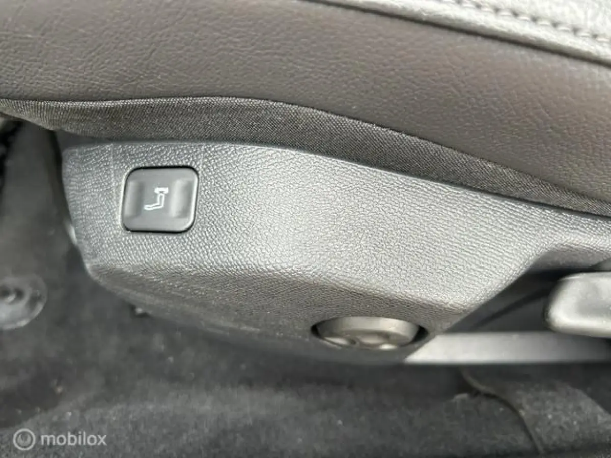 1.2 Allure Pack Busin * AUTOMAAT * NAVI * LEDER