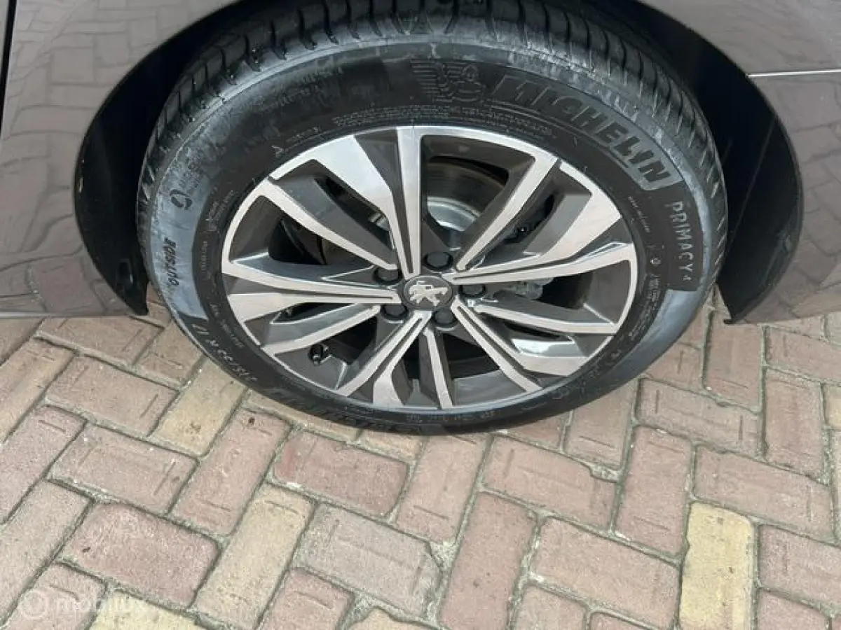 1.2 Allure Pack Busin * AUTOMAAT * NAVI * LEDER