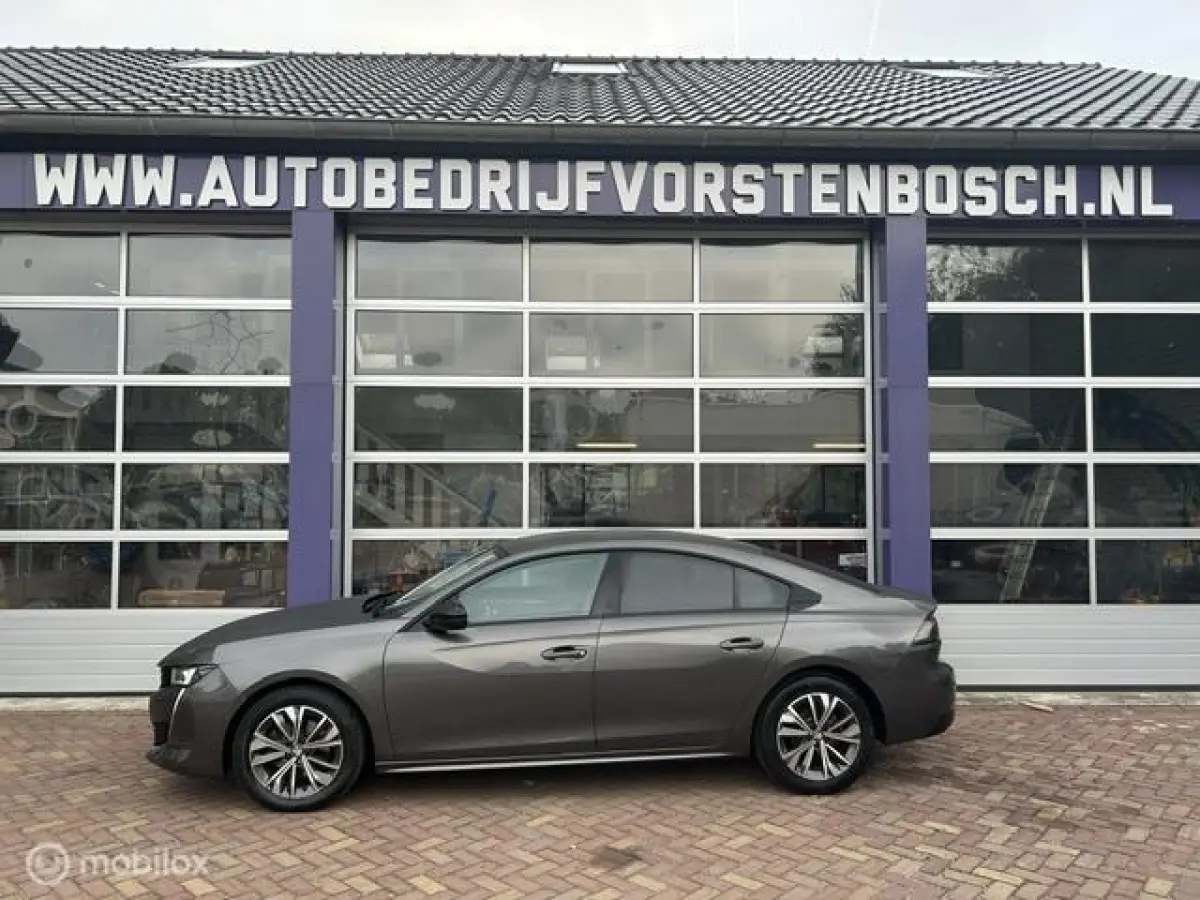 1.2 Allure Pack Busin * AUTOMAAT * NAVI * LEDER