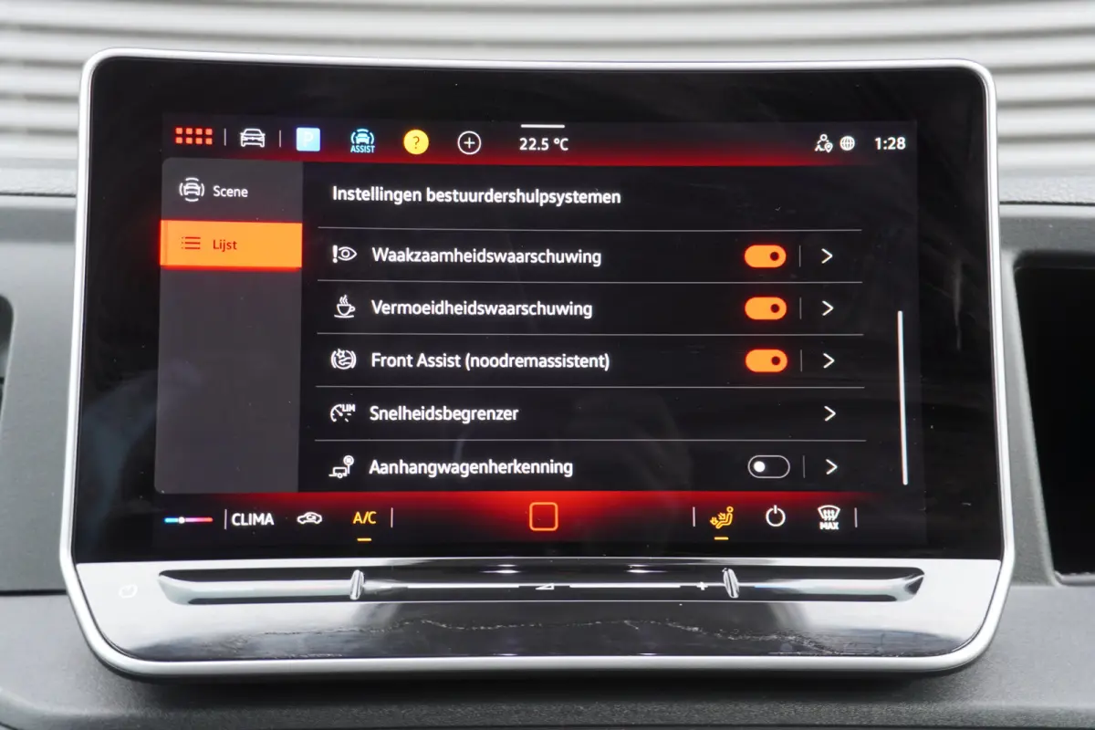 Facelift 140pk L4H3/L3H2 Apple Carplay Camera Digitaal Dashboard Parkeersensoren 3-Zits
