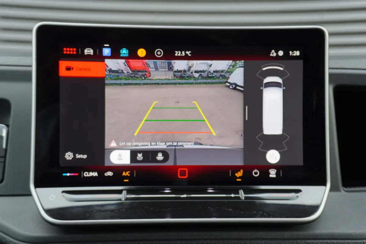 Facelift 140pk L4H3/L3H2 Apple Carplay Camera Digitaal Dashboard Parkeersensoren 3-Zits