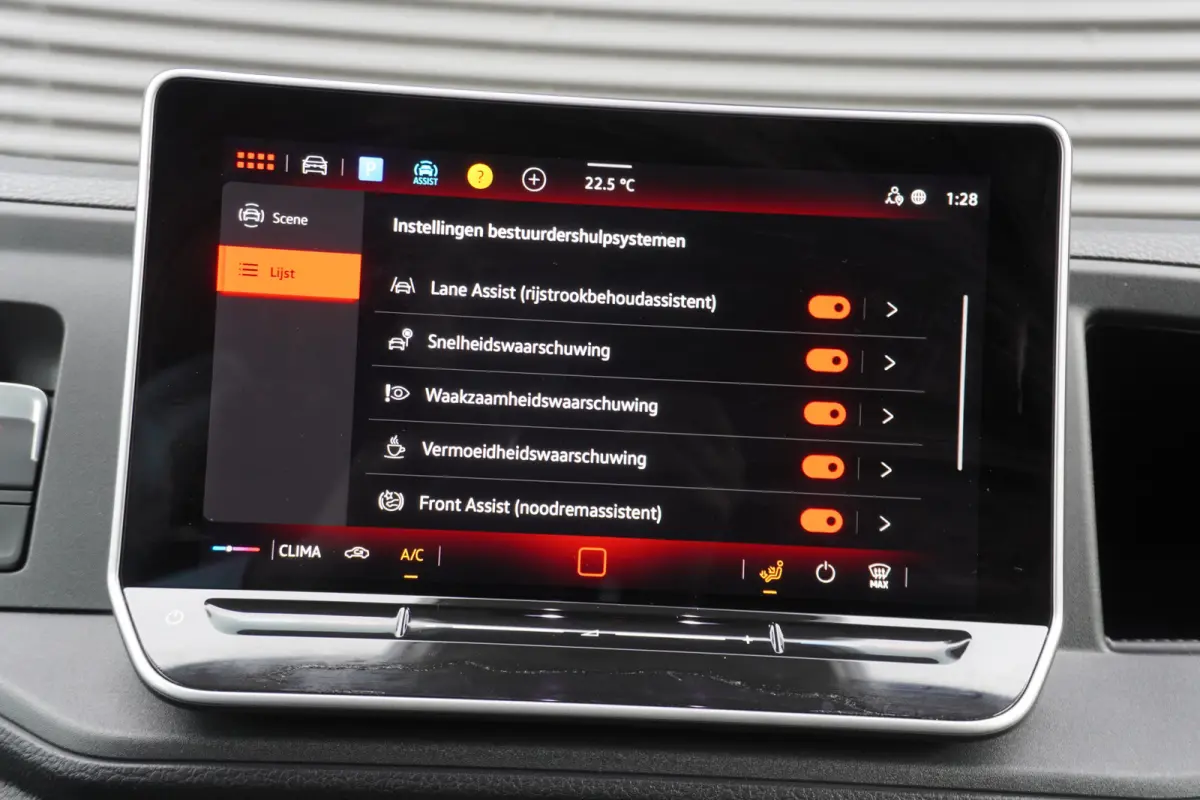 Facelift 140pk L4H3/L3H2 Apple Carplay Camera Digitaal Dashboard Parkeersensoren 3-Zits