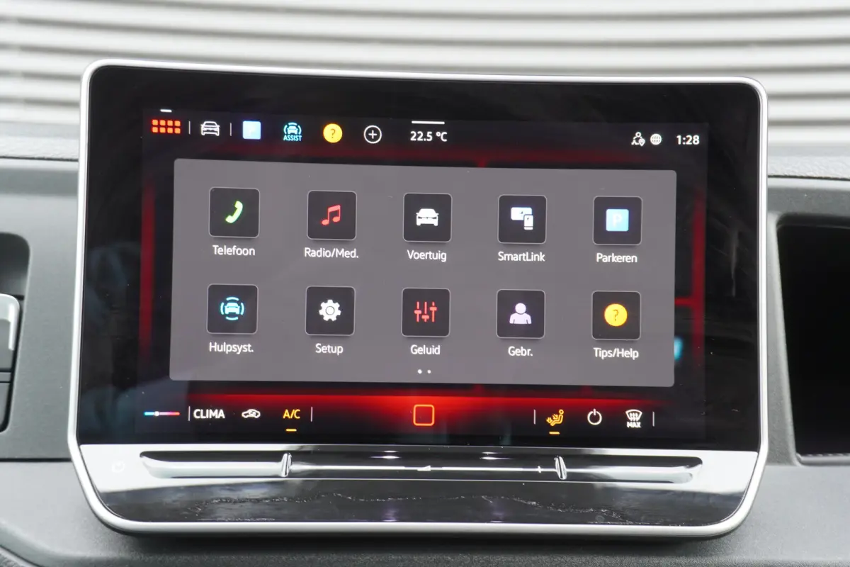Facelift 140pk L4H3/L3H2 Apple Carplay Camera Digitaal Dashboard Parkeersensoren 3-Zits
