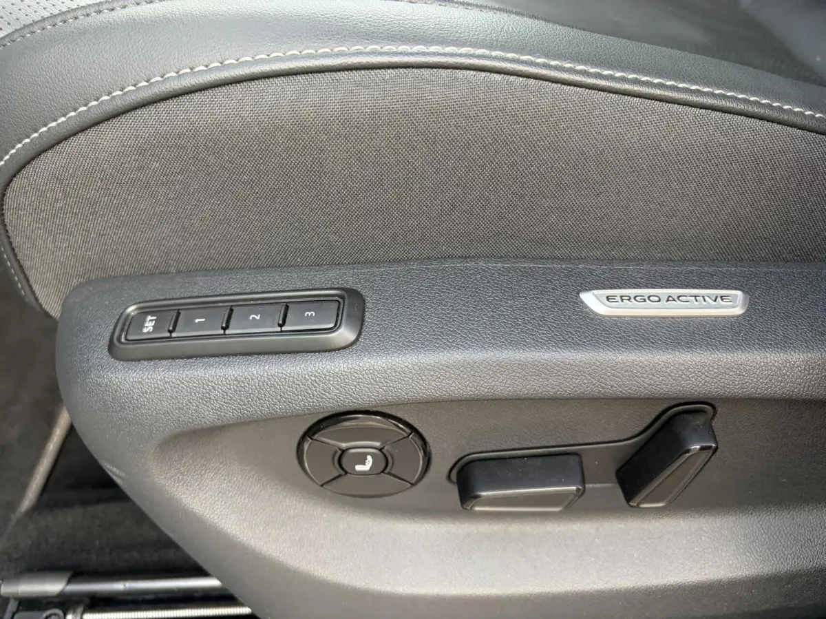 1.5 eHybrid R-Line Ed. / Trekhaak / Pano