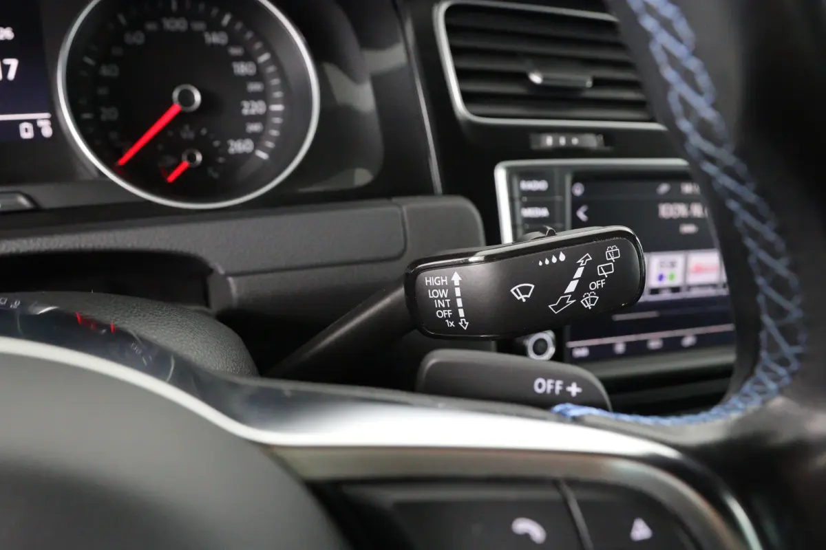 1.4 TSI GTE | Goed Onderhouden! | LED | Camera | Clima | Navi | Sfeerverlichting | Cruise Adaptive | 18'' Lichtmetalen Velgen | Parkeersensoren V+A