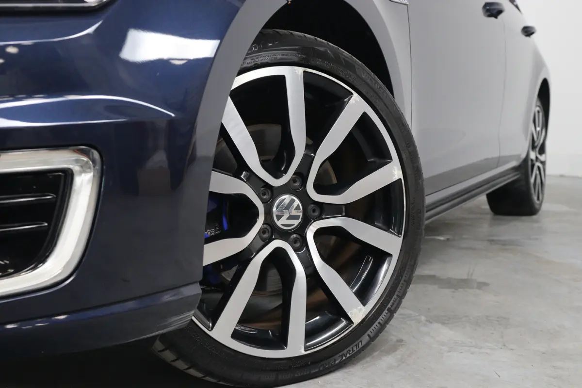 1.4 TSI GTE | Goed Onderhouden! | LED | Camera | Clima | Navi | Sfeerverlichting | Cruise Adaptive | 18'' Lichtmetalen Velgen | Parkeersensoren V+A