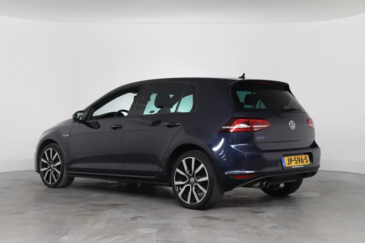 1.4 TSI GTE | Goed Onderhouden! | LED | Camera | Clima | Navi | Sfeerverlichting | Cruise Adaptive | 18'' Lichtmetalen Velgen | Parkeersensoren V+A