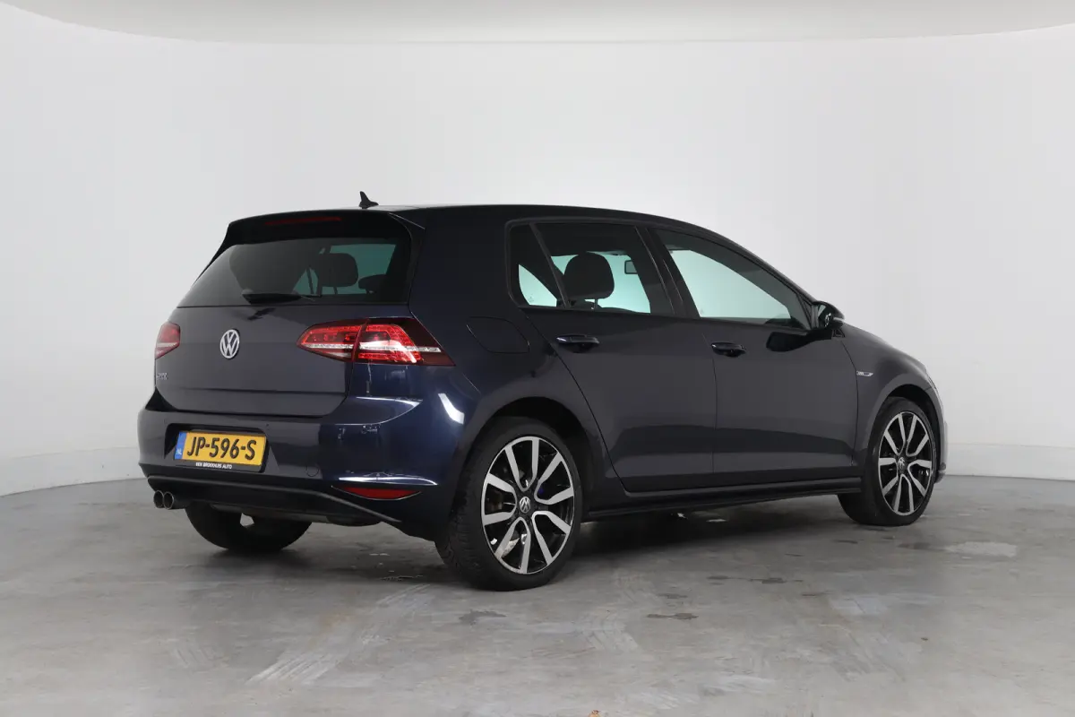 1.4 TSI GTE | Goed Onderhouden! | LED | Camera | Clima | Navi | Sfeerverlichting | Cruise Adaptive | 18'' Lichtmetalen Velgen | Parkeersensoren V+A