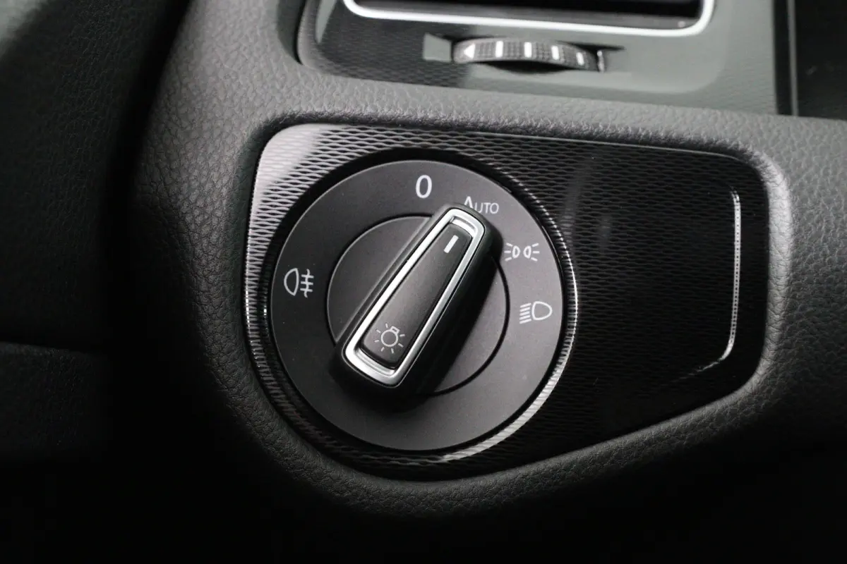1.4 TSI GTE | Goed Onderhouden! | LED | Camera | Clima | Navi | Sfeerverlichting | Cruise Adaptive | 18'' Lichtmetalen Velgen | Parkeersensoren V+A