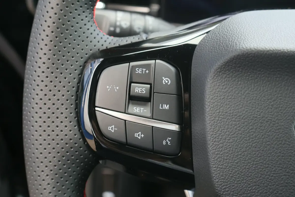 1.0 EcoBoost ST-Line | Voorraad! | Winterpack | Camera | Elektrische Achterklep | Cruise Control | Navigatie | Reservewiel | Climate Control |