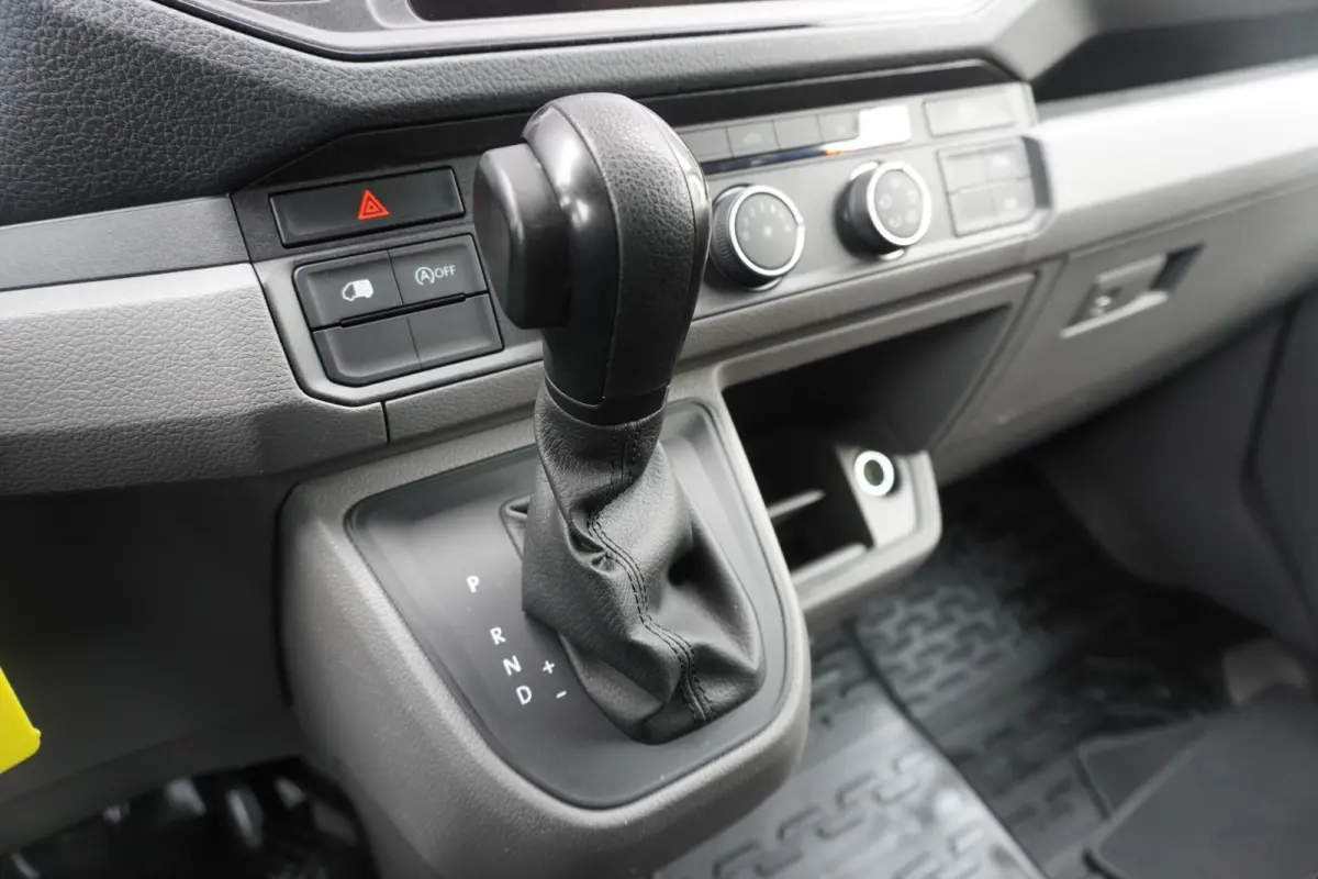 140pk Automaat L3H2/L2H1 Navigatie Standkachel Apple Carplay Trekhaak Camera Parkeersensoren Stoelverwarming Cruise control