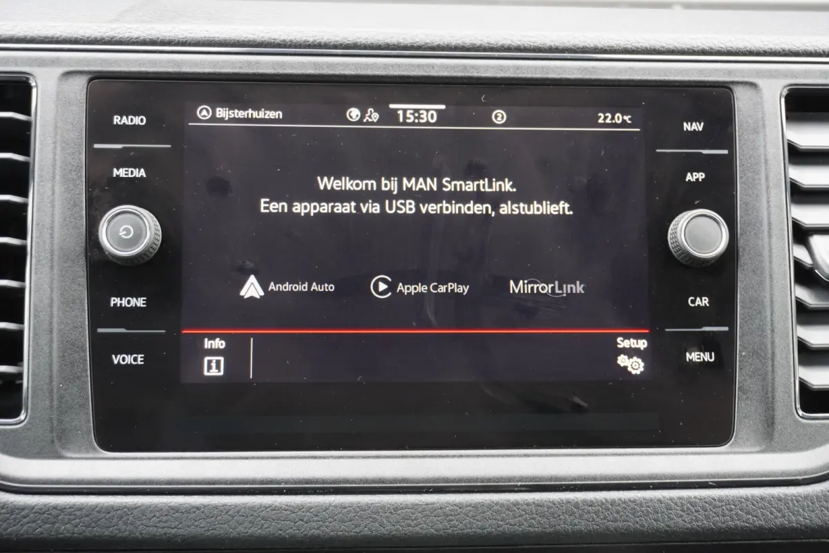 140pk Automaat L3H2/L2H1 Navigatie Standkachel Apple Carplay Trekhaak Camera Parkeersensoren Stoelverwarming Cruise control