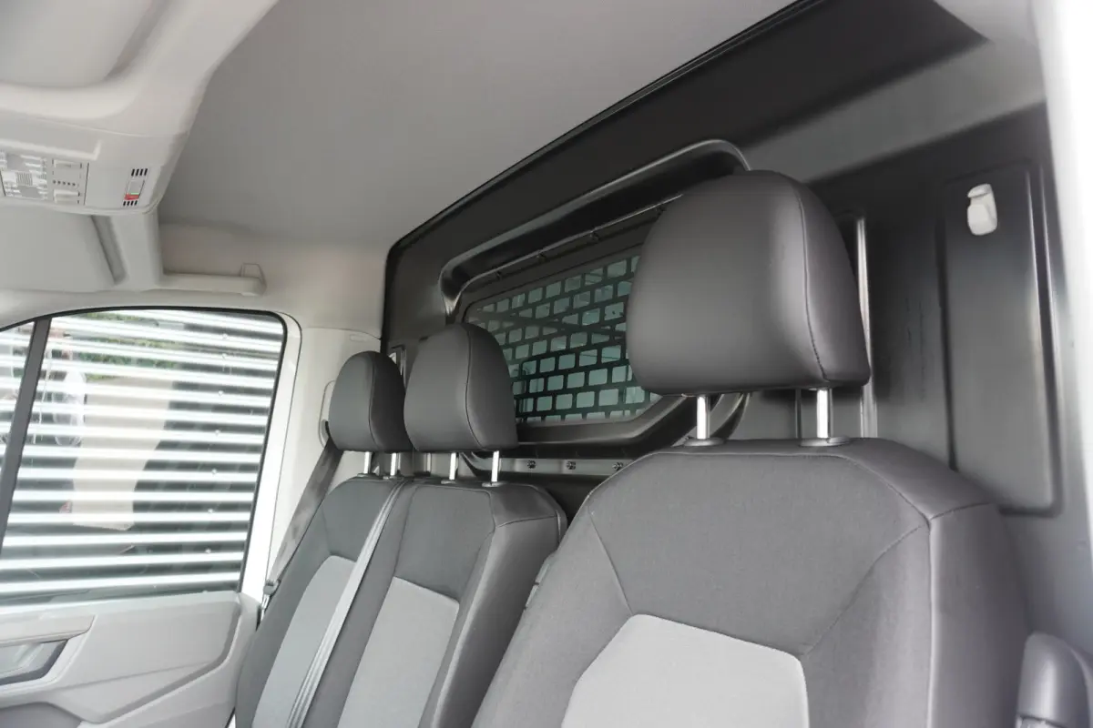 140pk Automaat L3H2/L2H1 Navigatie Standkachel Apple Carplay Trekhaak Camera Parkeersensoren Stoelverwarming Cruise control