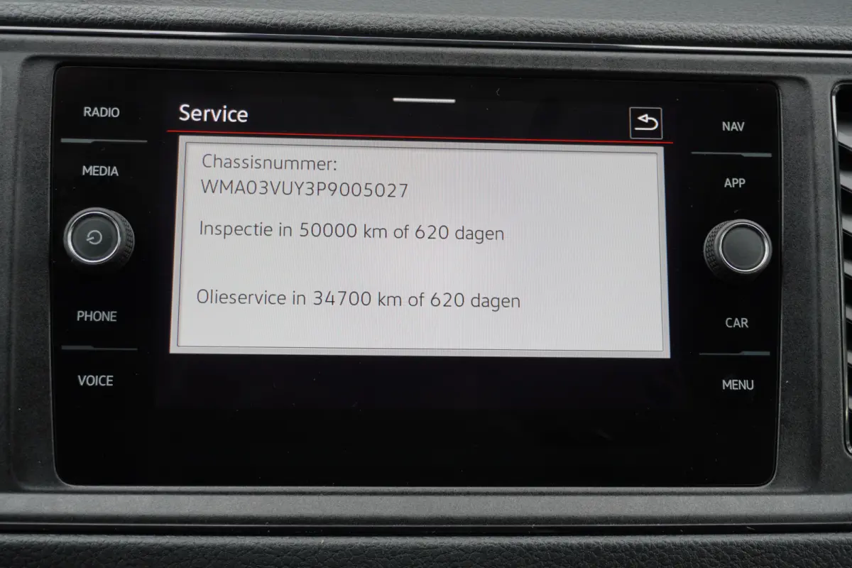 140pk Automaat L3H2/L2H1 Navigatie Standkachel Apple Carplay Trekhaak Camera Parkeersensoren Stoelverwarming Cruise control