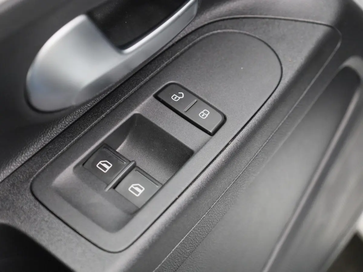 Up! 1.0 65 PK| Origineel Nederlands | 1e Eigenaar | Airco | Bluetooth | Radio DAB+ | 5 Deurs