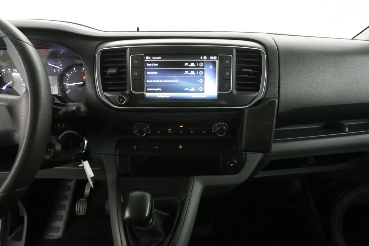 2.0 D-4D 145PK L2H1 | Airco | Cruise | Carplay | 3 Zits | Parkeersens.