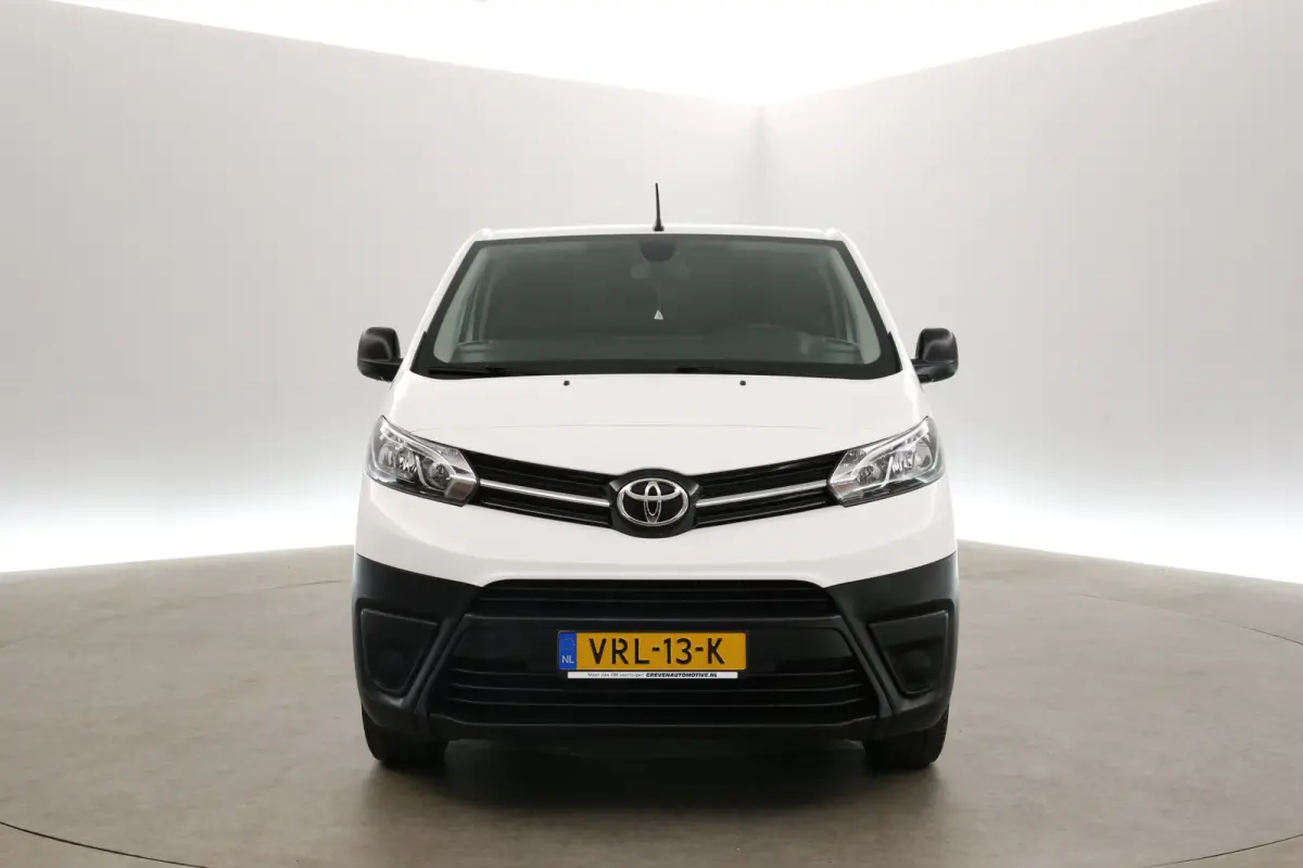 2.0 D-4D 145PK L2H1 | Airco | Cruise | Carplay | 3 Zits | Parkeersens.