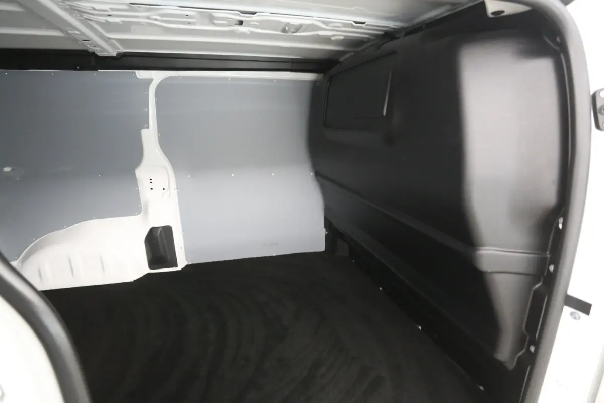 2.0 D-4D 145PK L2H1 | Airco | Cruise | Carplay | 3 Zits | Parkeersens.