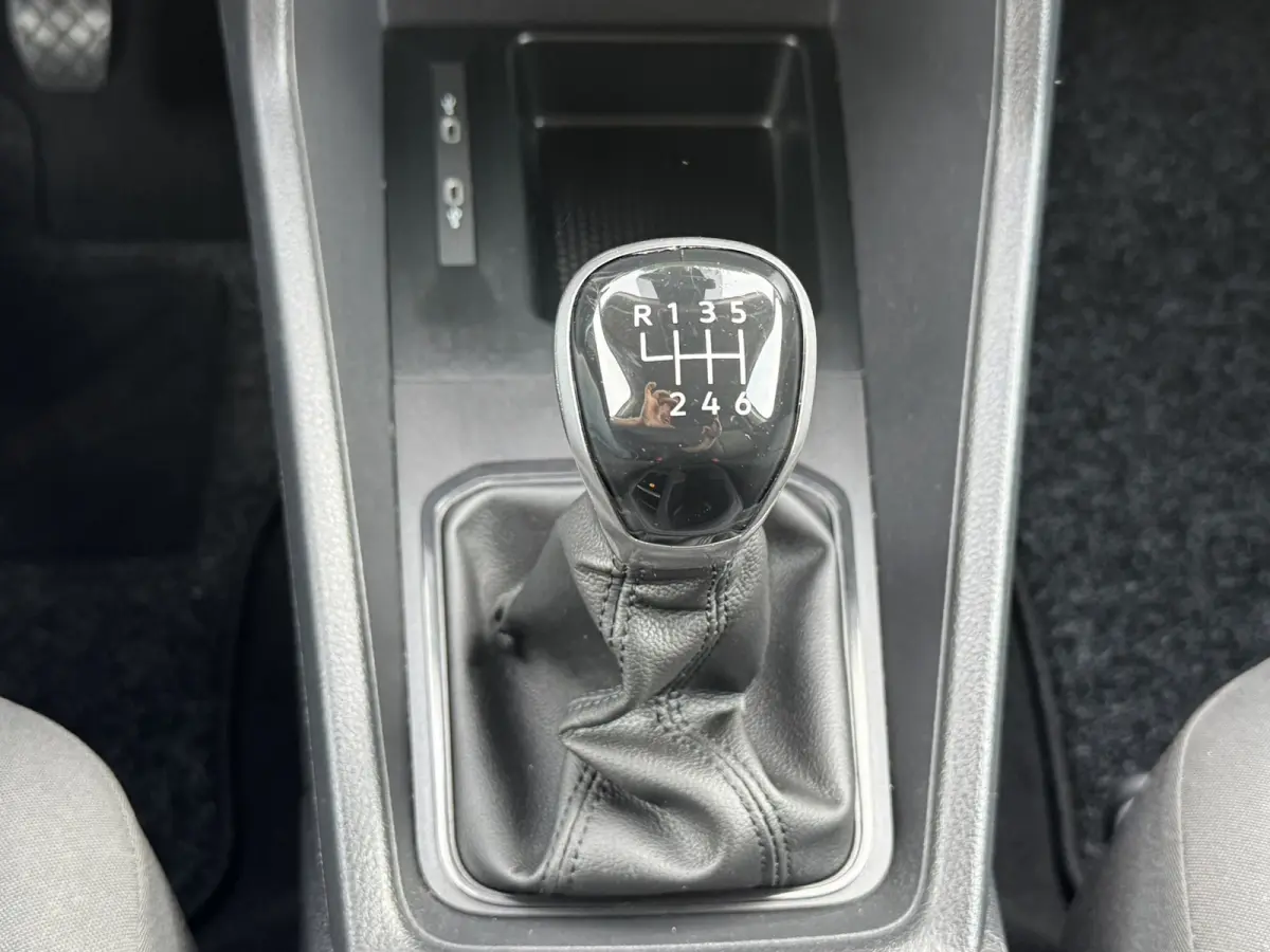 2.0 TDI Trend Airco Cruise Pdc Lat om Lat + houten laadvloer