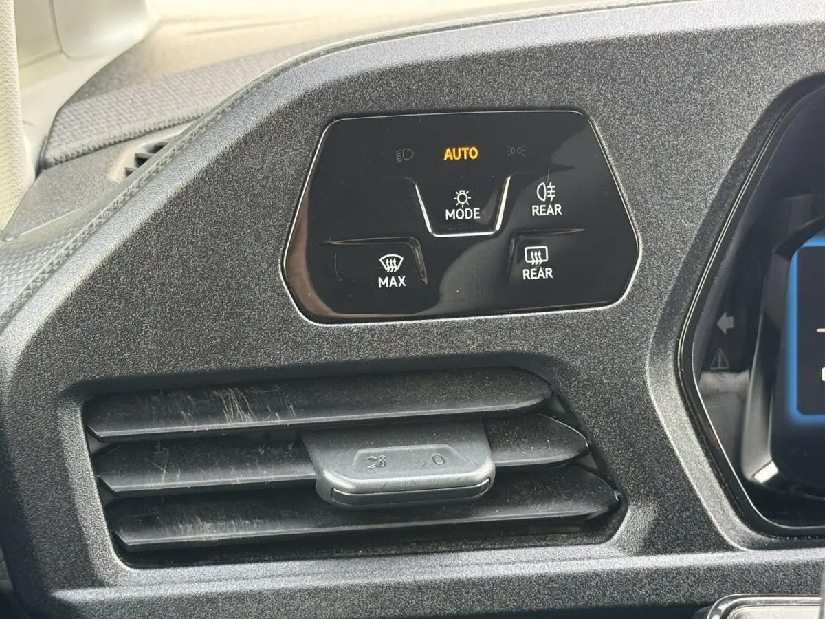 2.0 TDI Trend Airco Cruise Pdc Lat om Lat + houten laadvloer